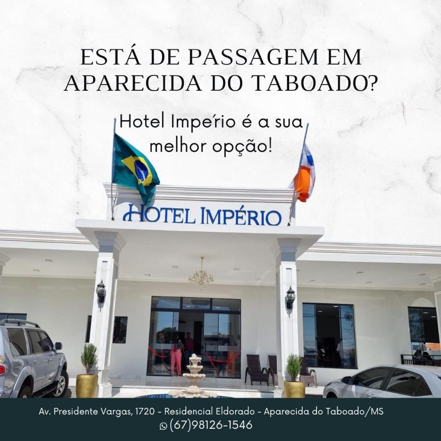 Suíte com Cama King-size e Banheira de Hidromassagem